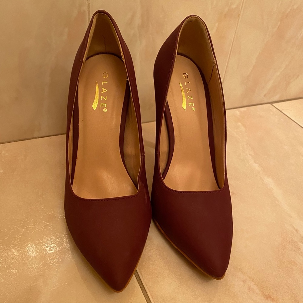 Maroon Pointed Toe Heel Pumps